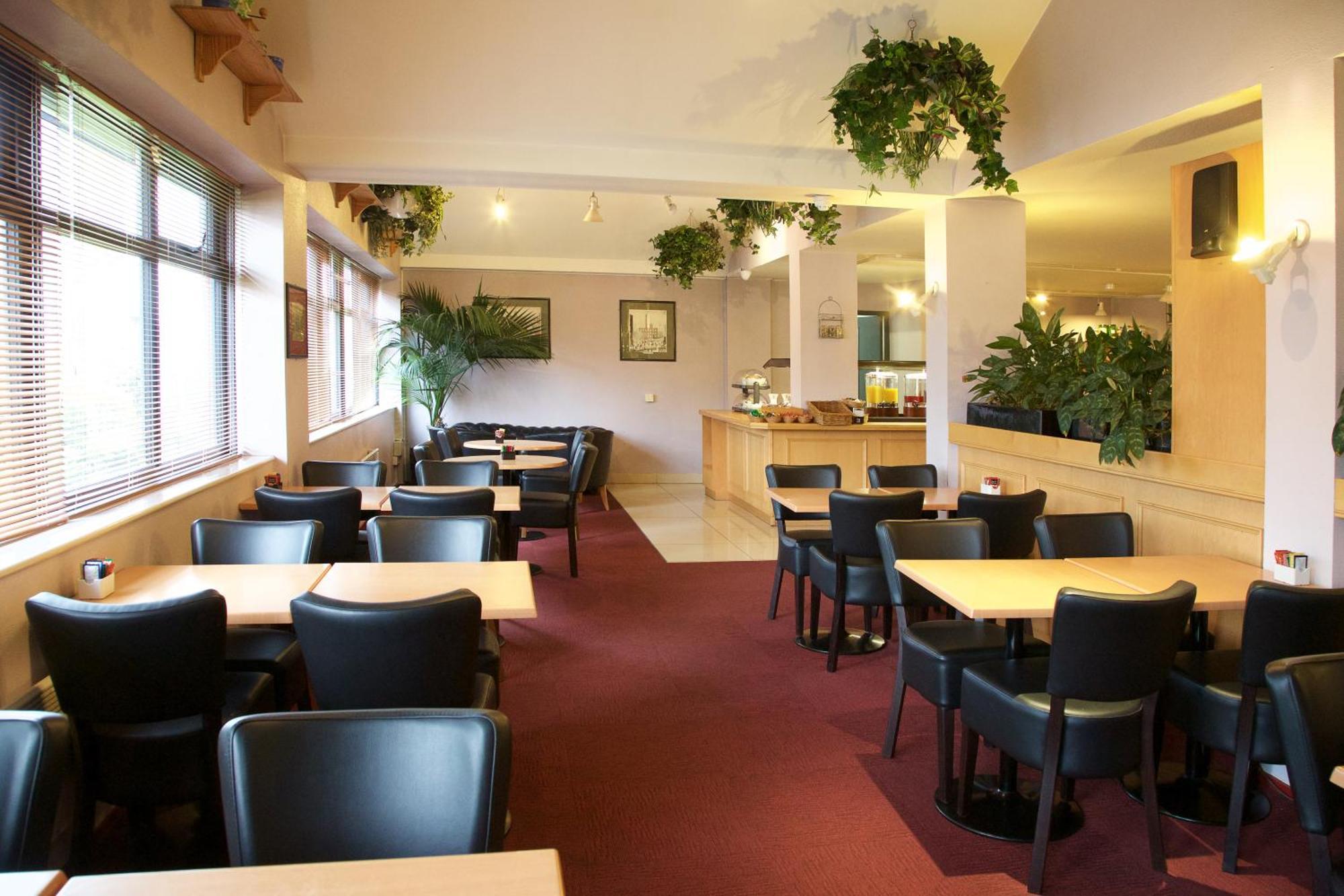 Manchester Hotel 3*